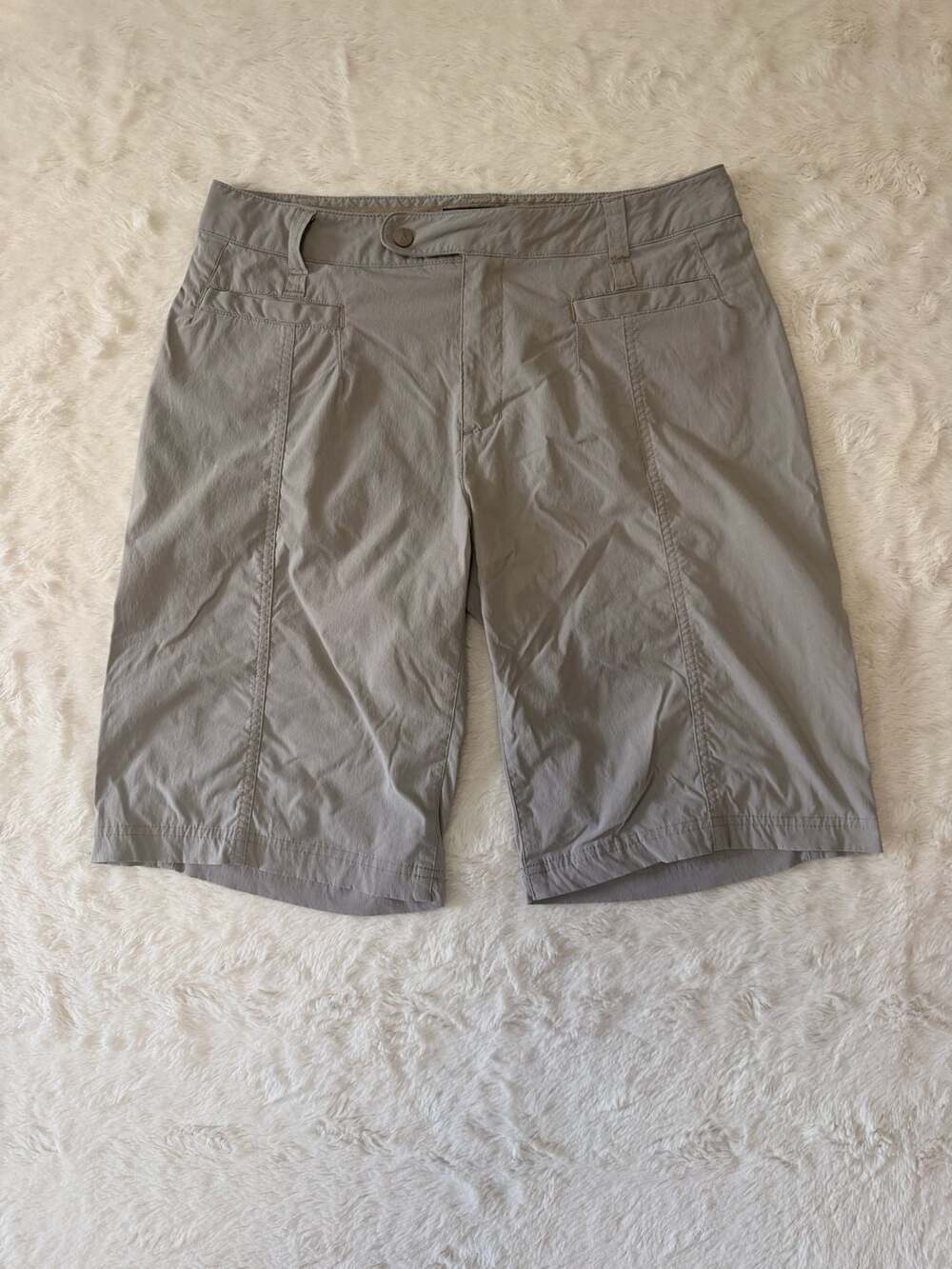 Royal Robbins Womens Size 10 Hiking Shorts Tan Khaki Lightweight Stretch 11"